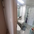 성남 분당 구멍뚫린 화장실문틀 복원 후 필름맞춤작업 전문업체