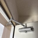 씨유 파주성동로드점 | 방화문 현관문 피벗힌지 베어링 교체 도어클로저 설치 시공 사례