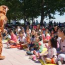 얘들아 도서관에서 놀자 이미지