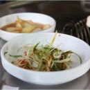 풀밭에 누운 돼지