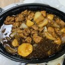 두마리찜닭두찜익산동산 | [배달음식] <찜닭> 두찜 까만찜닭반마리 + 납작당면 +치즈볼