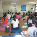 바른자세 요가 이미지