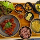 구미가정식백반 이미지