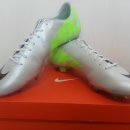 머큐리얼 베이퍼9 플래티넘 SG-PRO 간단 리뷰 및 베이퍼9 CR7 HG와 비교 ! 이미지