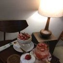 여유작당 | 성수 신상카페 작당모의 성수점｜딸기티라미슈 맛집 후기