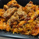 동근이숯불두마리치킨 남성역점 보통맛 우동사리 포장