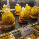 봉쥬르커피 | 강남역 소금빵 맛집 베이커스브라운 대형 베이커리 카페에서 즐긴 강남샌드 소금크림커피 솔직후기