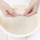 쌀 씻은 물 바로 버리나요? ‘의외의’ 활용법 3 이미지