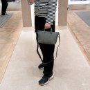 적당한 정의는 없습니다 | 남자 명품 가방 입문템, 디올 토트백 오블리크 후｜치명적 단점 본드 이슈? (도쿄 득템 썰)