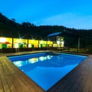 낮은굴뚝 애견펜션 이미지