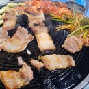 솥뚜껑생삼겹살 이미지