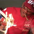 요엘 로메로: UFC 213에서 쿠바 국기를 찢어버린 마이클 비스핑에게 반격 이미지