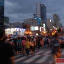 ■ 8월 23일 강남역과 압구정동 로데오 거리의 시위 현장 이미지