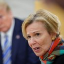 'Pathetic': Trump hits out at Deborah Birx for first time after she admits coronavirus is widespread across US by Graig Graziosi 이미지