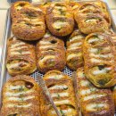 경성쌀호두 위례점 | 위례 빵 맛집 밀파니 버터떡, 쌀소금빵, 호두크림치즈빵, 바질토마토 후기