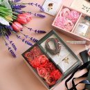 제이앤에스인터네셔날 | 부모님 선물로 좋은 비누꽃 용돈박스가 좋겠죠