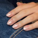 네일 트렌드 따라잡기 | [공지] [트렌드] 가을에는 글레이즈드 도넛 네일💅 (클린걸 헤일리 비버 따라잡기)