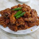 단짠의 중독적인 맛을 바삭하게 즐길 수 있는 닭강정 맛집 5곳 이미지