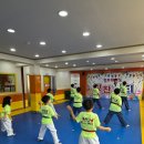 정무체육관 | 오류동 태권도 어린이날 티셔츠 선물! 정무태권도 아이들 환한 웃음