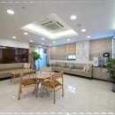 신사역 4번출구 앞 이미지