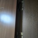 CU 춘천인벤스점 | 물에 약한 오래된 목문짝, 습기 많은 공간엔 ABS도어가 정답! 춘천 친절한 이웃 우리동네 출장 집수리