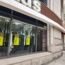 맥도날드 앞 버스정류장 이미지