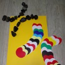 작가는 단순함을 통해 깊은 철학을 드러내며, 관객으로 하여금 ‘내면의 조화’를 사유하게 합니다. 이미지