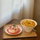 둔촌대로64번길 | 모란역 디저트 케이크 맛집 카페 모젤온더테이블 망고빙수 생딸기우유케이크 후기