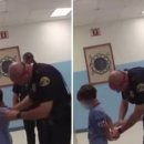 교사 때린 8살 수갑 채워 체포한 美 경찰…5년 전 영상 재조명 이미지