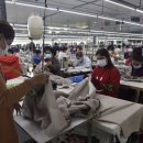 ‘탄소 식민지’ 동남아에 떠넘긴 옷 공장…선진국의 세탁법 이미지