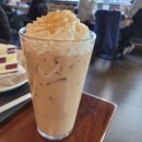 엉터리생고기양정점 | [스타벅스크리스마스신상] 토피넛라떼 벤티사이즈 크리스마스 산타벨벳체커스케이크 내돈내산 후기