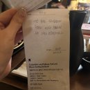 오렌지와 연필 앞 | [카페] 광안리 사랑은 연필로 쓰세요 내돈내산