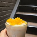 홍대입구역 카공 카페 추천, 할리스 홍대역점 망고라떼 솔직 후기