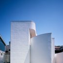 리조트 컨셉 회벽 미장 라운드 커브드 중정 담은 프라이버시 모던 지중해 주택 짓기 이미지
