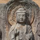 영주 가흥동 마애여래삼존상 및 여래좌상 | 영주 가흥동 마애여래삼존상 및 여래좌상(榮州 可興洞 磨崖如來三尊像 및 如來坐像).경북