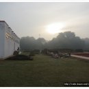 [생각을 깨우는 한시] 마야두리당전월(摩耶肚裏堂前月) 조파인인일몽신(照破人人一夢身)/한국경제신문 이미지