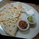 다이소 시흥거모점 | 피자스쿨 이래도 되나 싶은 착한 가게 치킨퀘사디아 피자 후기