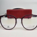 빛나는 안경 이미지