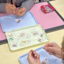 다솜울작은도서관 | [출강] 비즈팔찌 만들기 체험ㅣ인기 시니어프로그램 ㅣ다솜울작은도서관(각화종합사회복지관)