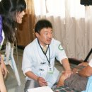 [중앙일보]필리핀 노병 찾아 60년 만에 ‘보은 치료’ 이미지