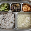 5.22 (서리태밥 순두부찌개, 다진쇠고기가지볶음. 모듬해초오이무침, 배추김치) 이미지