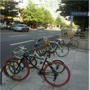 자전거 보관대 이미지