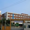 옥빛중학교 정문 옆 이미지