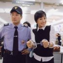 홍반장술반장 | [영화 후기] 풋풋한 엄정화 배우와 그리운 김주혁배우...무슨 일이 생기면 틀림없이 나타난다 홍반장