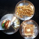 카페반월 - 광산구 반월안길 7 | 카페반월