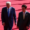 트럼프 &#34;조선업은 한국이 전문가…제안대로 하자&#34; 이미지