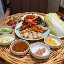 양지떡방앗간 | 서교동한식 맛집 합정역 어서와칼국수 서교점 사골칼국수가 나오는 수육 한 상 후기