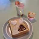 네모토스트 | 홍대카페 에브리데이해피벌스데이: 예쁘고 귀여운 디저트 한가득 전남친토스트 후기