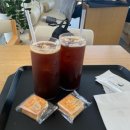 속초샌드 | 속초해수욕장 오션뷰 카페 ‘웨일라잇’ 🐳 / 속초샌드 후기 • 4층 대형카페 🌊 / 통창뷰 카페