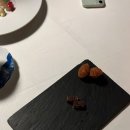 더 다이닝 테이블 이미지